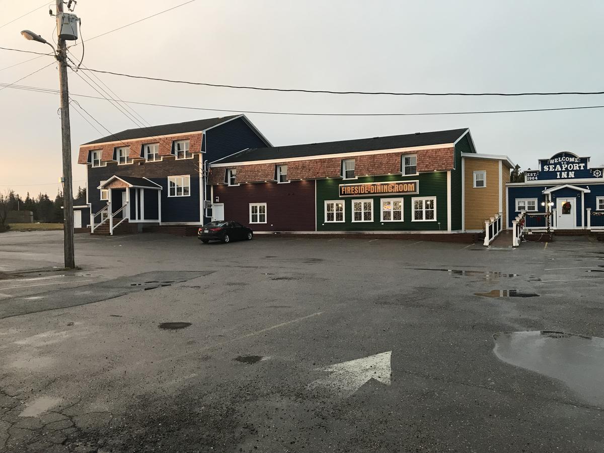 Seaport Inn Port Union Exterior photo